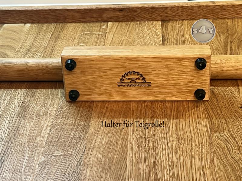 Teigroller und Halter aus Eichenholz
